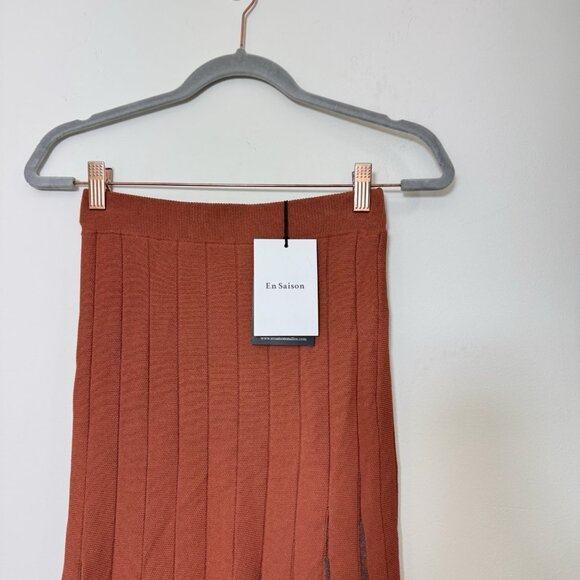 En Saison Brianna Pull On Midi Skirt Size XS Sheer Knit Stretchy Rust Brown New - Picture 3 of 8